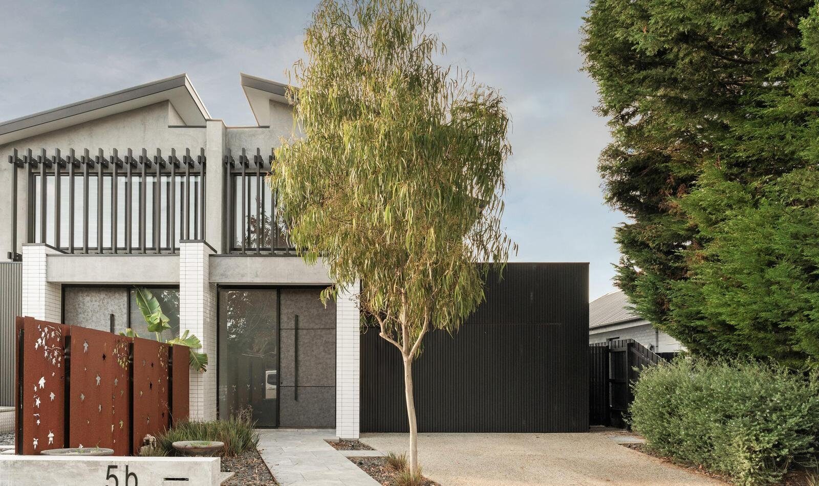 5 eden street cheltenham front of house, landscaping, driveway and gates included
